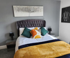 A Stunning 3Bed house with Wi-Fi and Parking